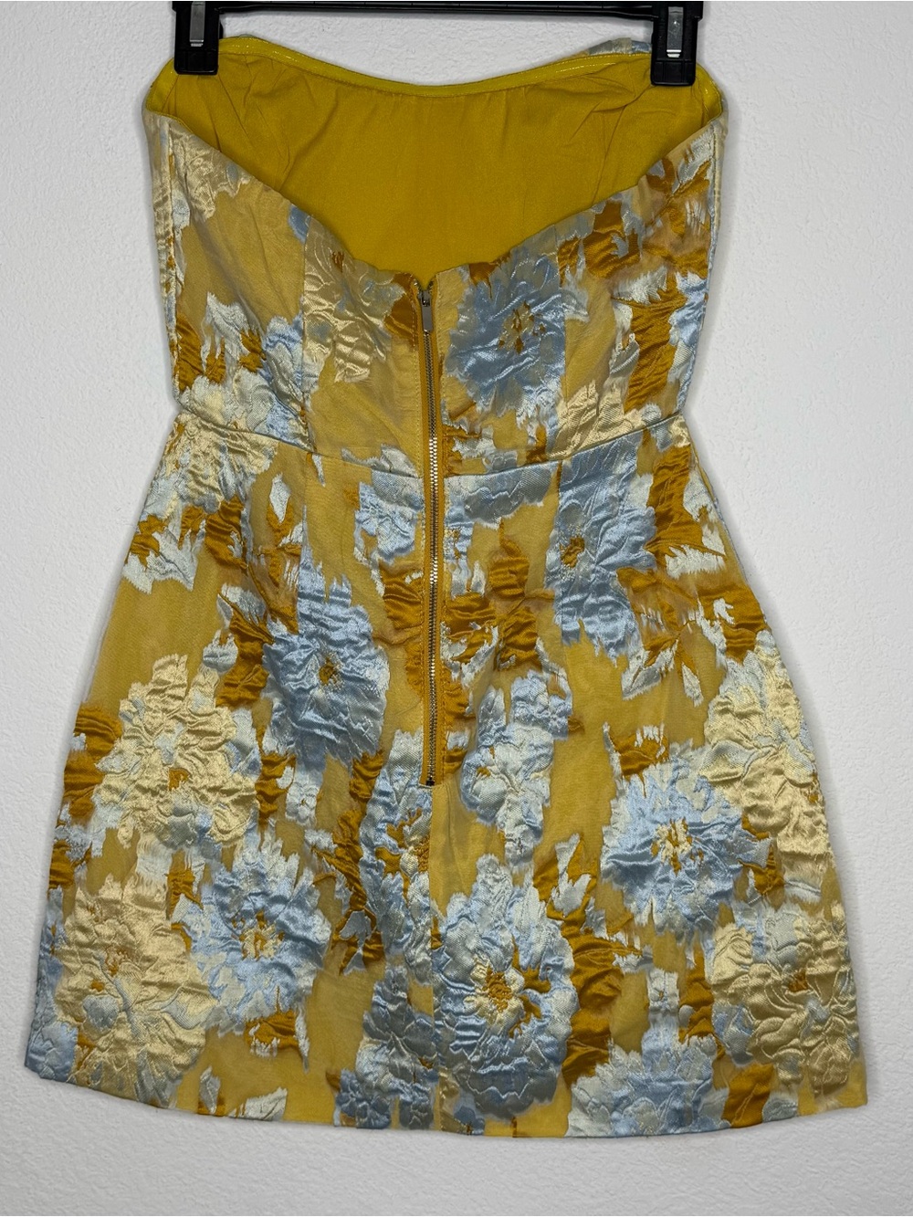 Showpo Strapless Blue Jacquard Brailey Mini Dress Size 4 - Picture 7 of 10